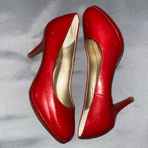 Kelly & Katie Red Heels